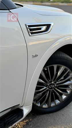 Infiniti QX80